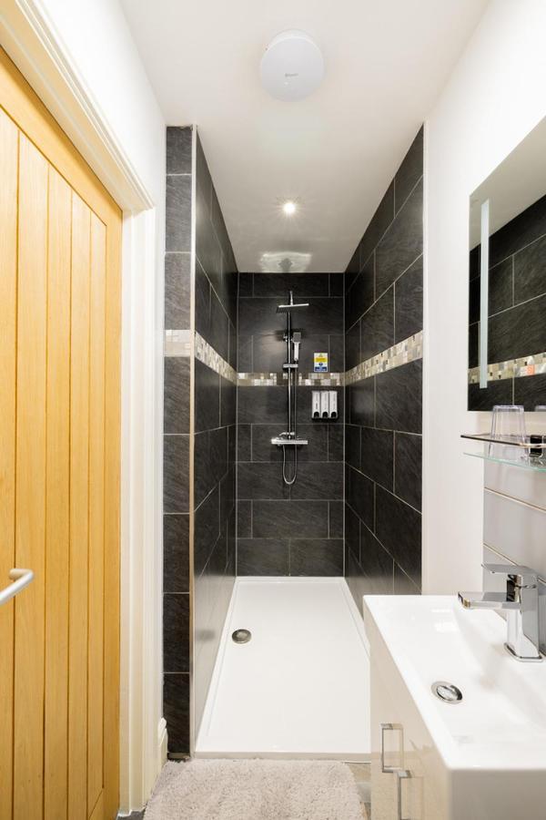 Hillcrest Studio Apartments クリーソープス エクステリア 写真