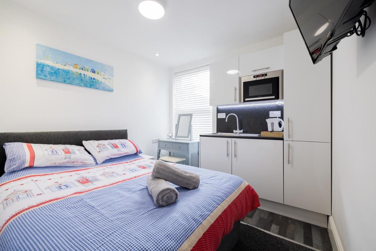 Hillcrest Studio Apartments クリーソープス エクステリア 写真