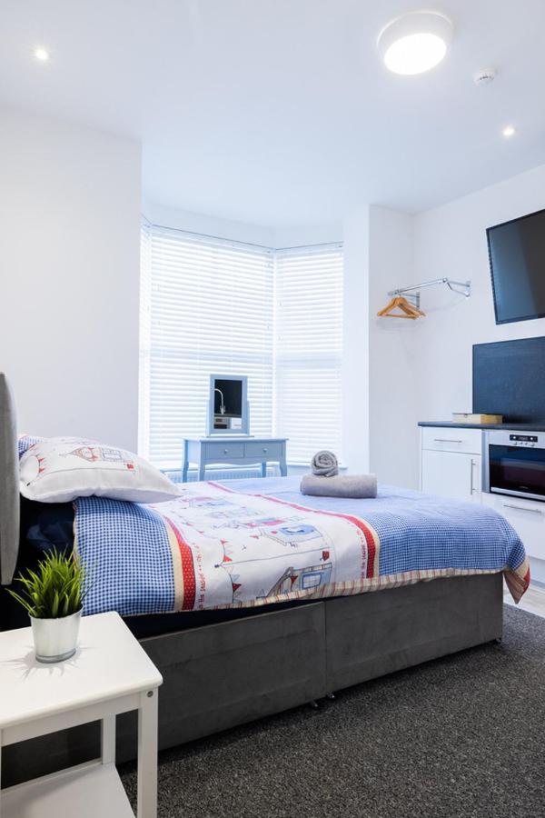 Hillcrest Studio Apartments クリーソープス エクステリア 写真