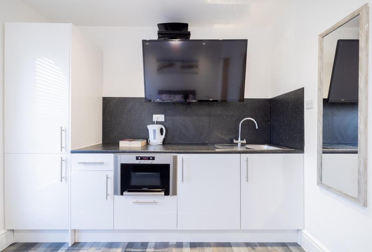 Hillcrest Studio Apartments クリーソープス エクステリア 写真